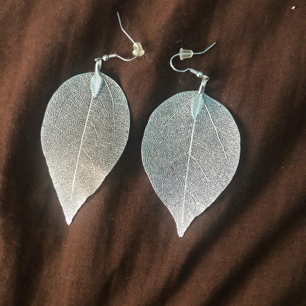 Silver leaf earrings